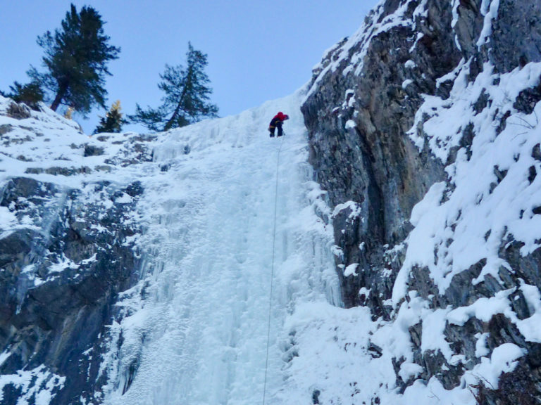 Guide on Guinness Gully ice route in Yoho National Park